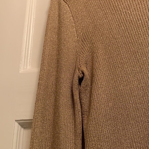 Lauren Ralph Lauren gold metallic ribbed turtleneck sweater - Picture 3 of 5